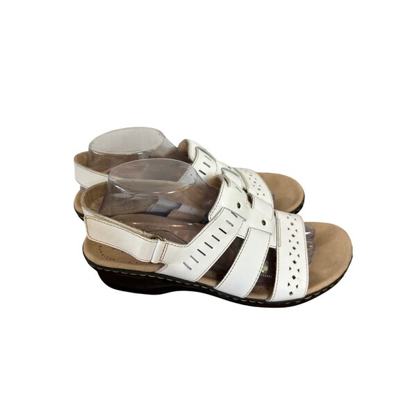 Clarks Size 10  Strappy Stylist Summer Comfy Casual Chic Slip On Sandals White - Picture 9 of 13
